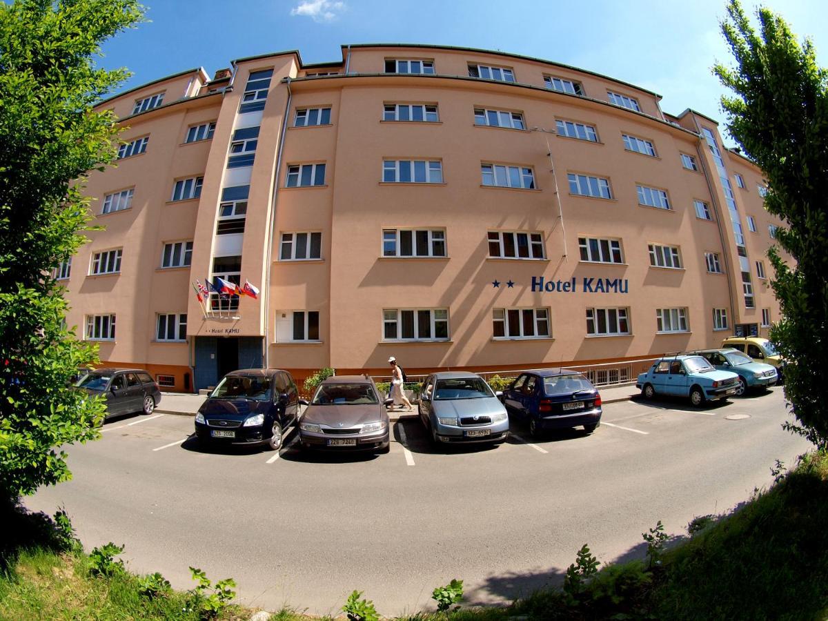 Hotel KAMU GARNI Vsetin Bagian luar foto