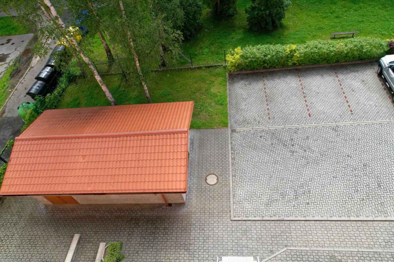 Hotel KAMU GARNI Vsetin Bagian luar foto