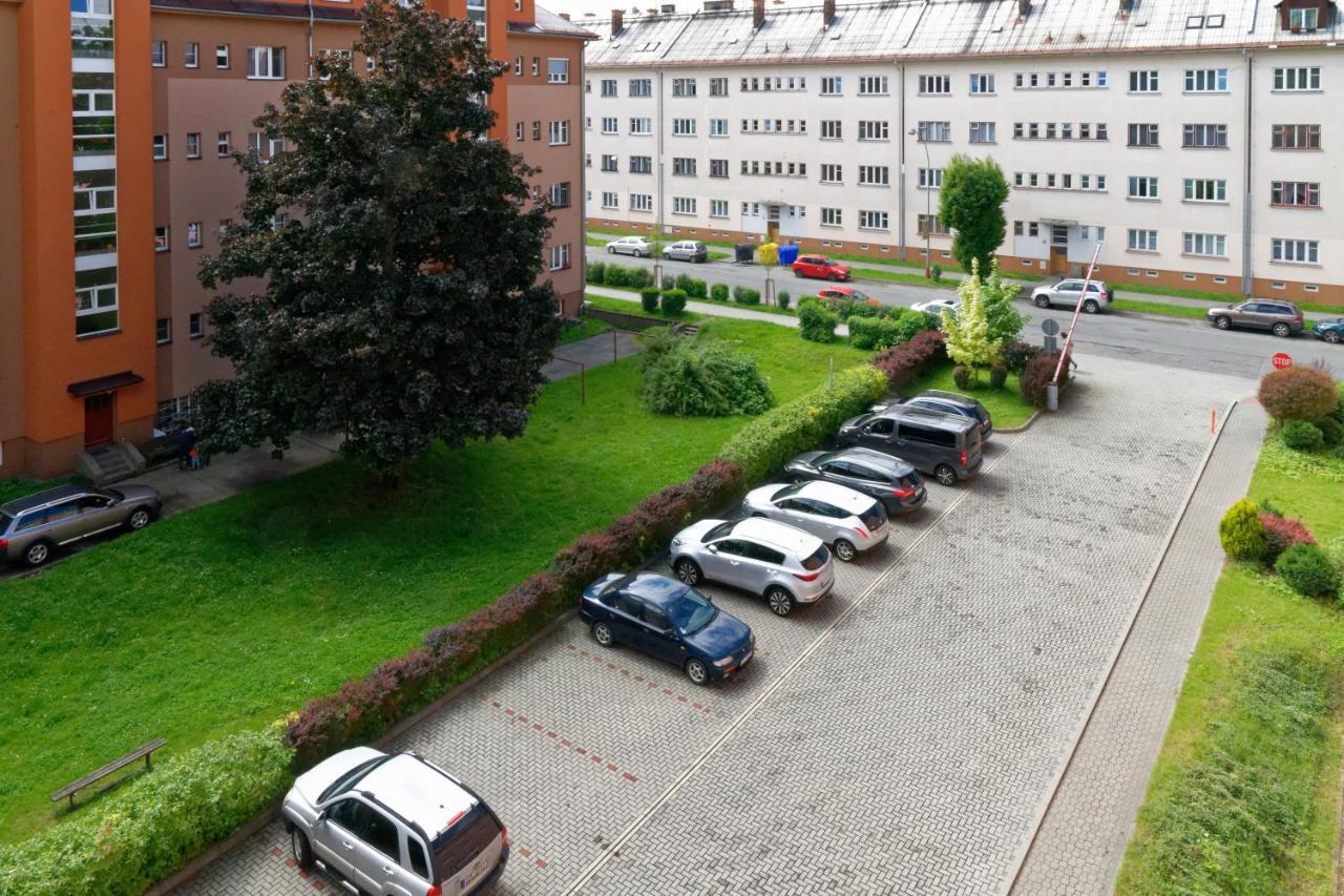 Hotel KAMU GARNI Vsetin Bagian luar foto