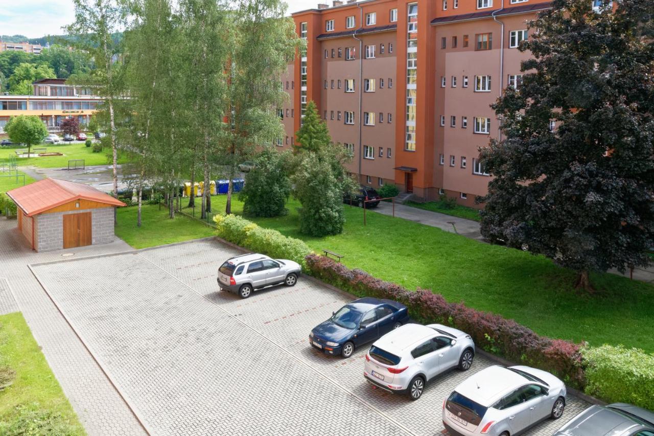 Hotel KAMU GARNI Vsetin Bagian luar foto